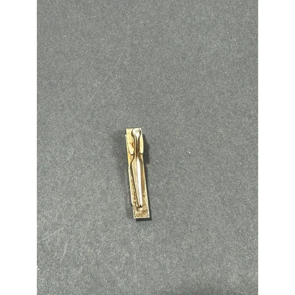 Unbranded gold tie